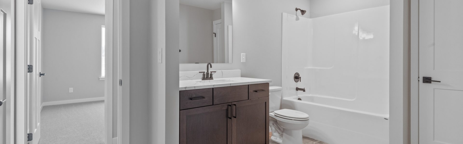 Secondary Bath in Custom Summit floor plan by Lexar Homes Spokane