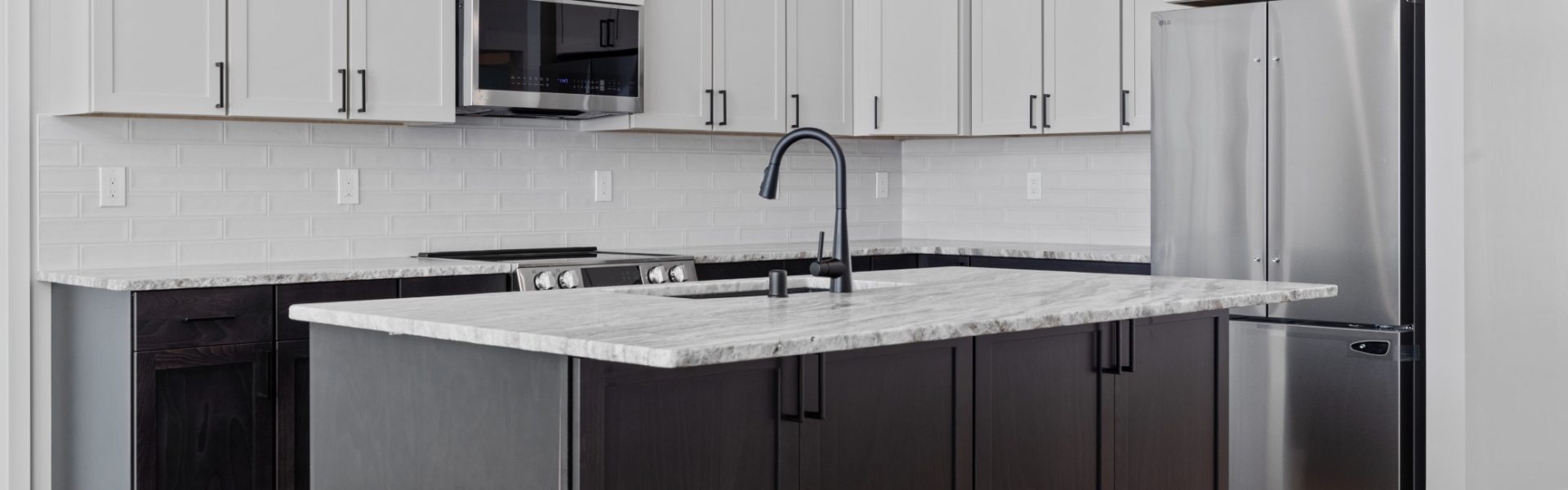 Modern Kitchen in Custom Summit floor plan by Lexar Homes Spokane